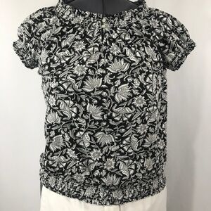 *4/$20* Chaps Black & White Floral Print Top